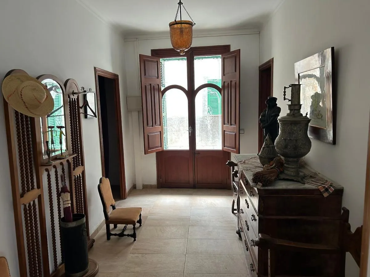 Casa Padrina Burballa Maria De La Salut Holiday home